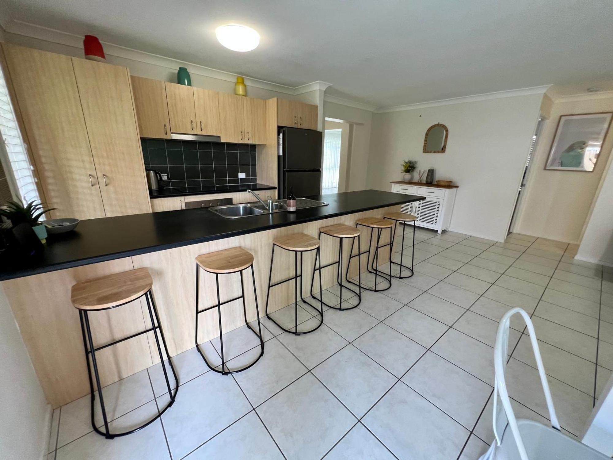 4-bedroom *